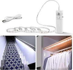 Tiras LED RGB vs Tiras LED Blancas: ¿Cuál es mejor para tu baño?